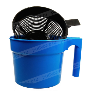 Стакан для сдаивания первых струек молока с фильтрующей сеткой